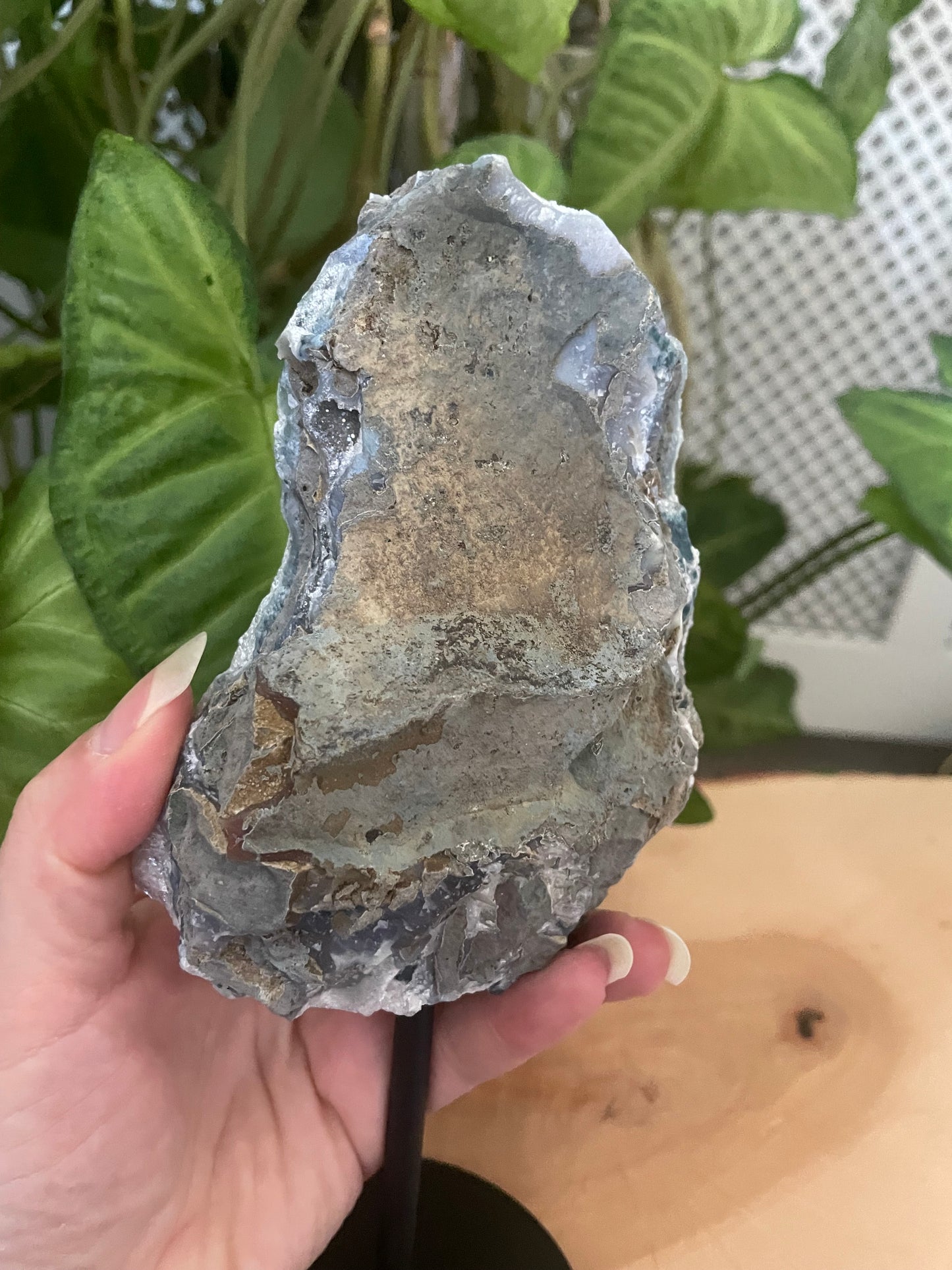 Aura Amethyst Geode on Stand - 600g - 21.5cm x 8cm